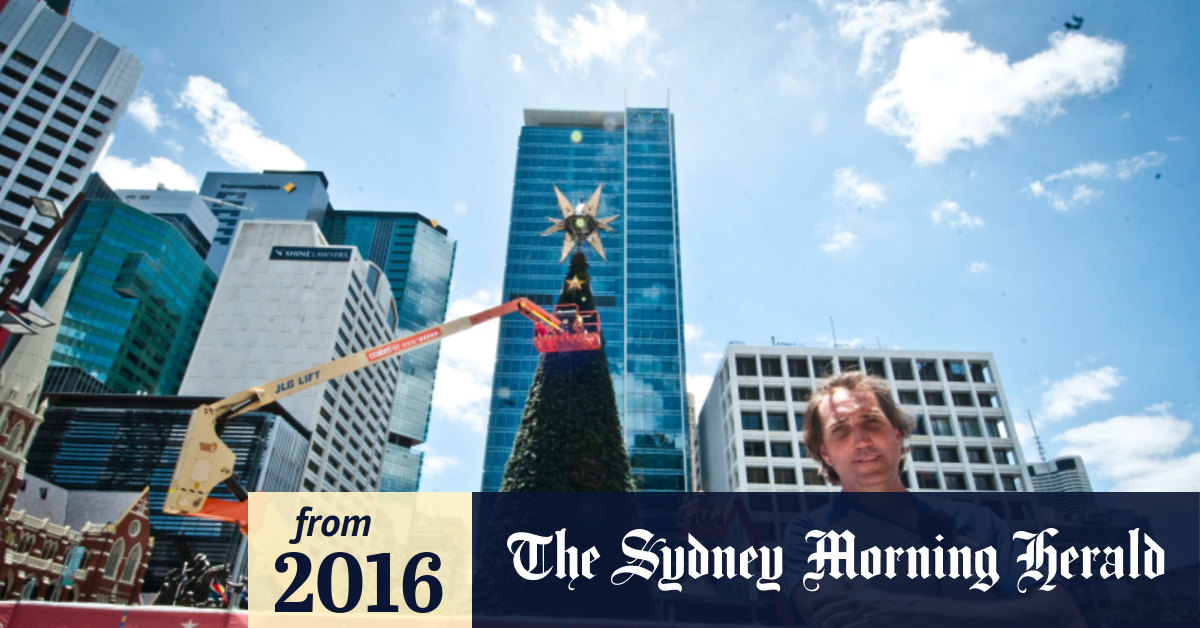 Brisbane Christmas tree lights up King Square as big crowd gathers